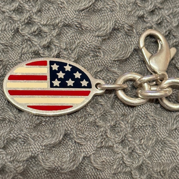 Tiffany sterling silver bracelet with oval American flag charm honoring 9/11 - Picture 4 of 6